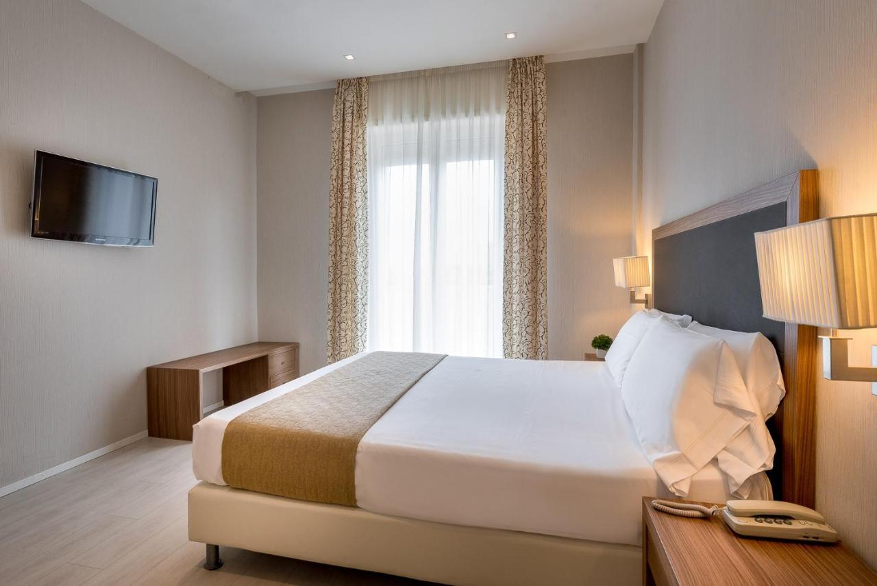 Hotel San Marco กัตตอลิกา ภายนอก รูปภาพ